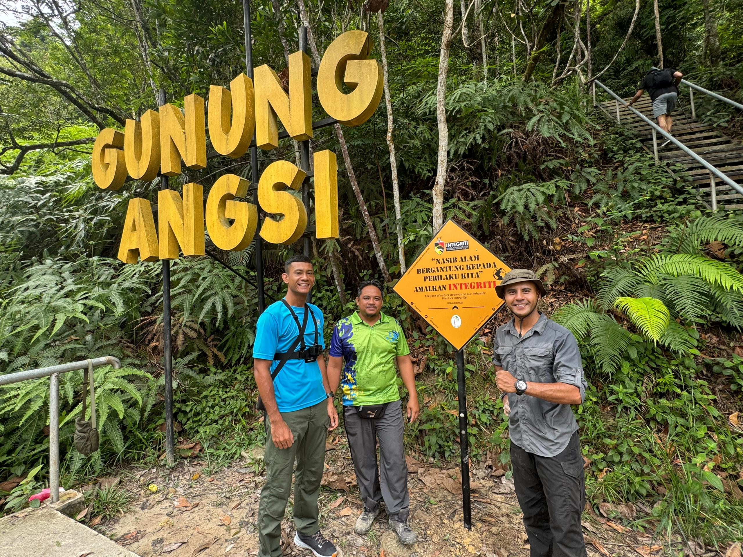 Gambar muka depan LeIKA - Negeri Sembilan